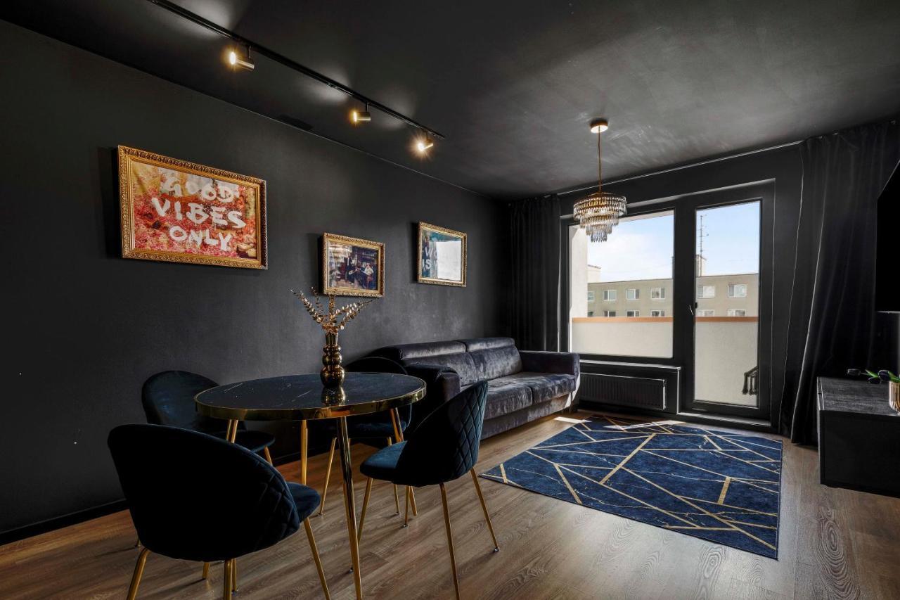 Lam Black - Ac - Balcony Leilighet Bratislava Eksteriør bilde
